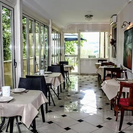Hotell Arts Club &