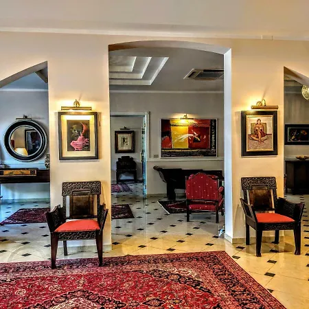 Arts Club &